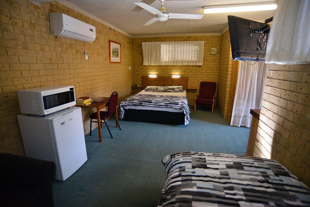 Coast Inn Motel Балліна Екстер'єр фото