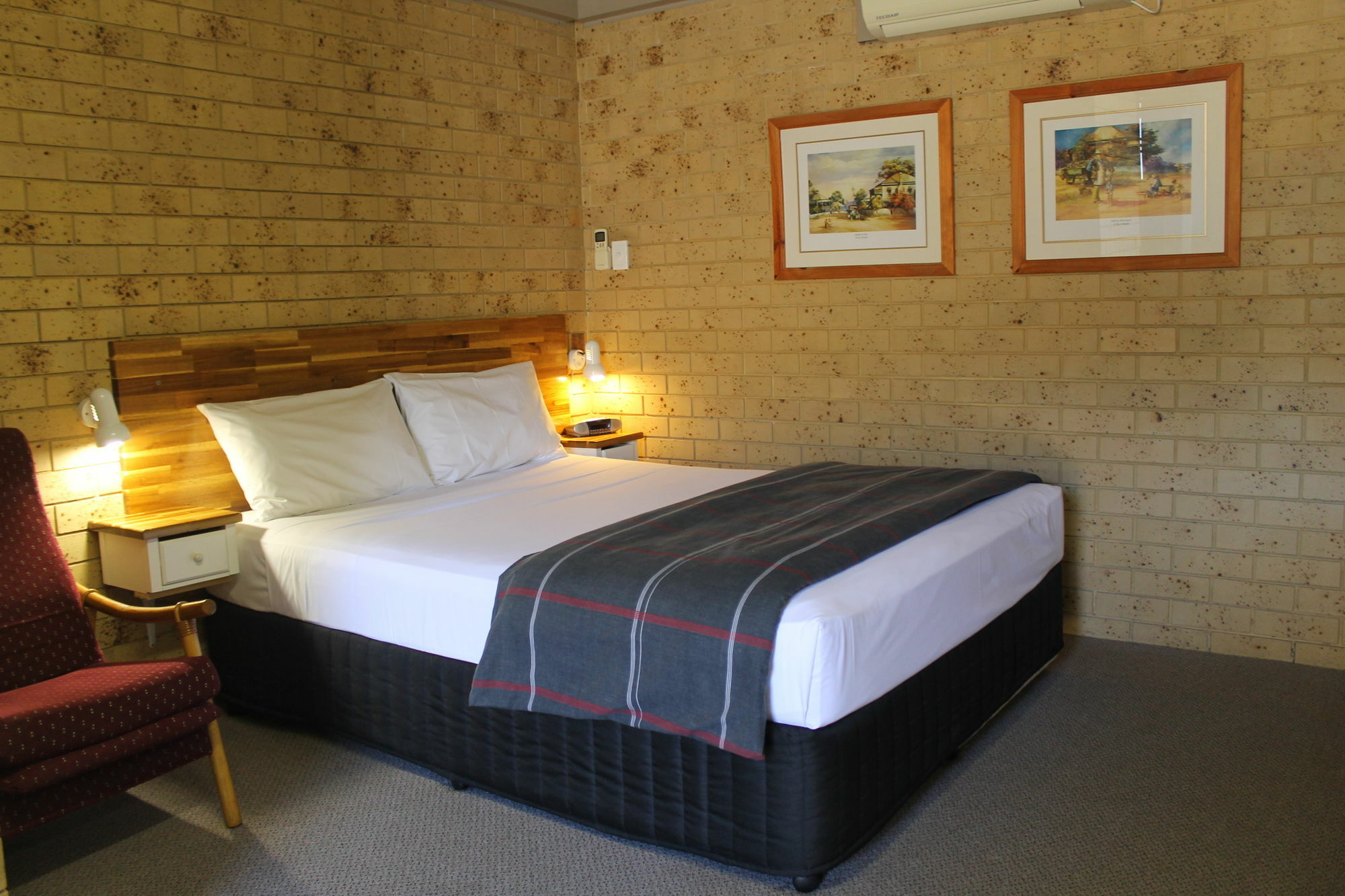 Coast Inn Motel Балліна Екстер'єр фото